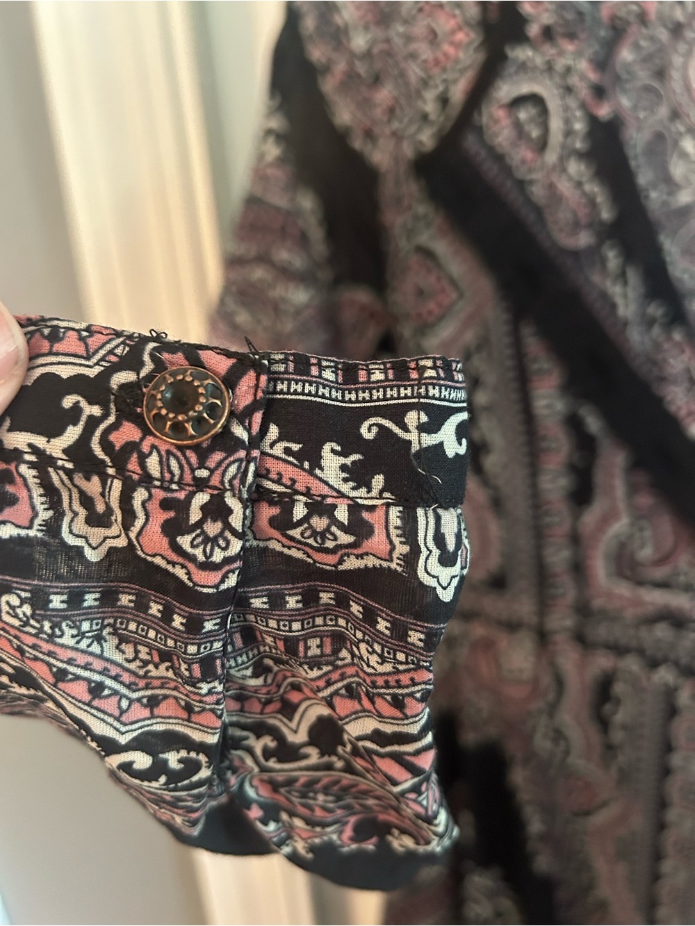 Aratta Silent JourneyBlack Paisley Print Long Sleeve Tunic - Picture 3 of 6